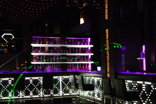F-Bar & Lounge